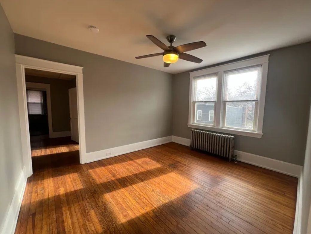 129 Laurel St #3 - Photo 4 of 12