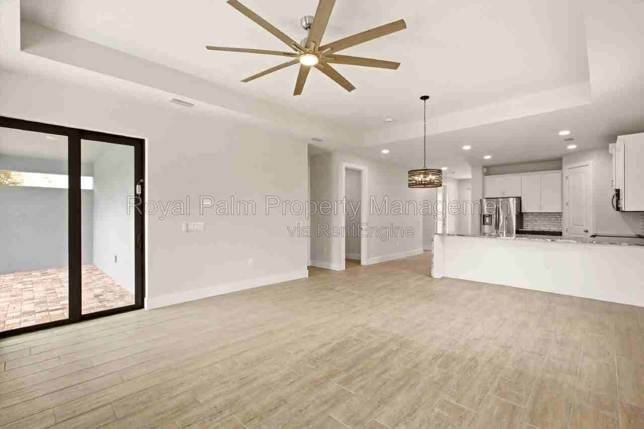 3518 Ne 21st Pl - Photo 6 of 33
