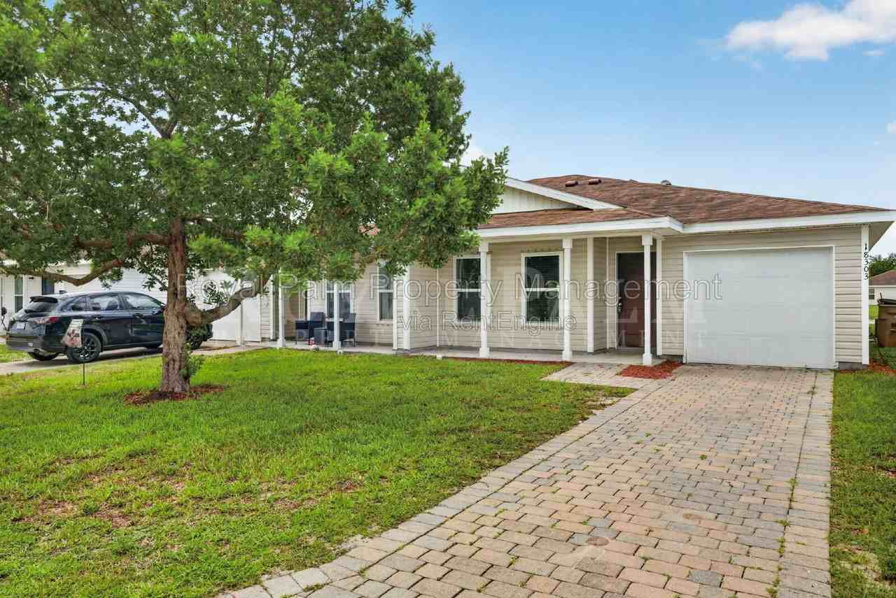18303 Gibraltar Ln - Photo 3 of 34