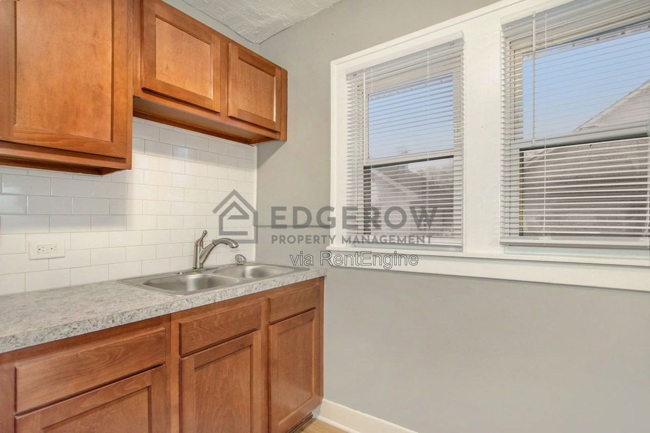 666 Myrtle St Nw #2 - Photo 4 of 14