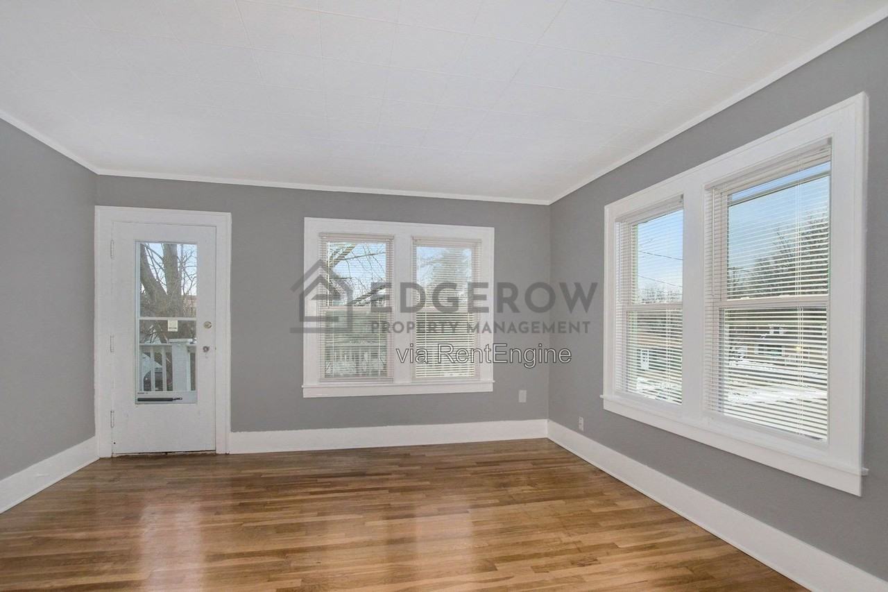 666 Myrtle St Nw #2 - Photo 5 of 14