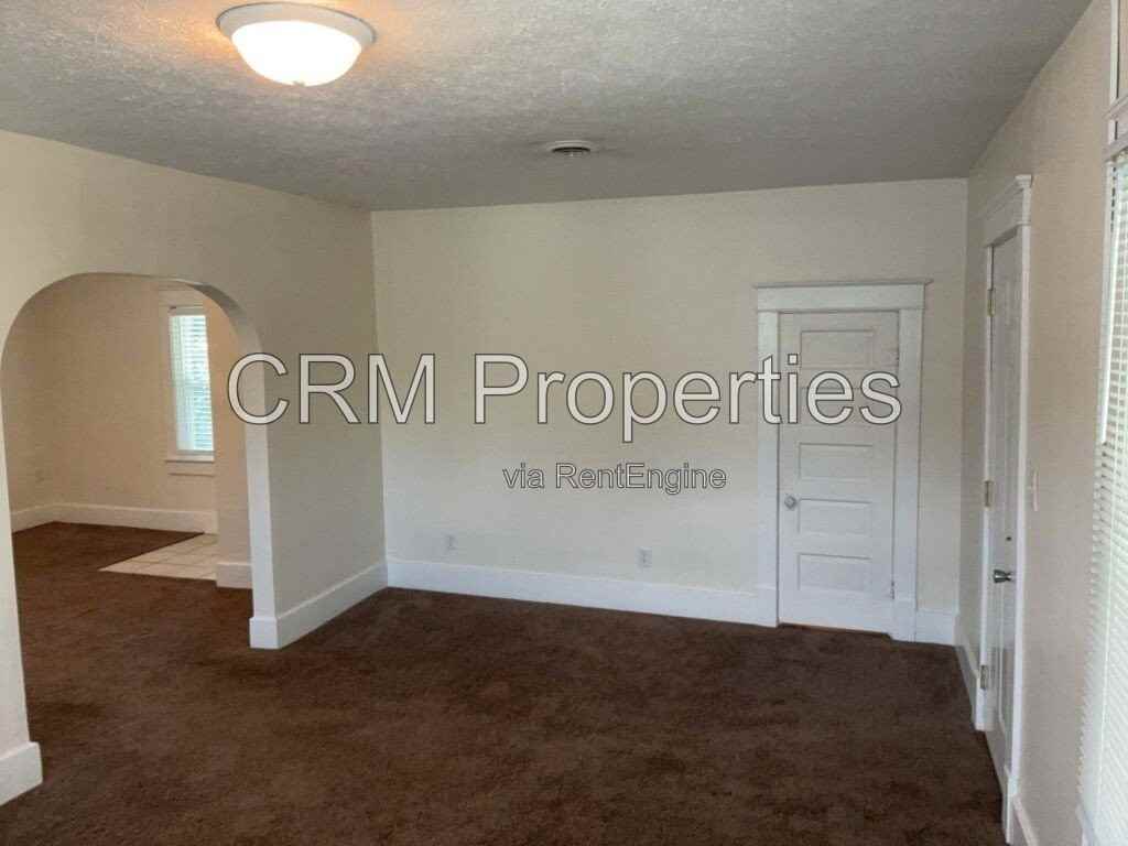 837 S Armstrong St #2 - Photo 7 of 25