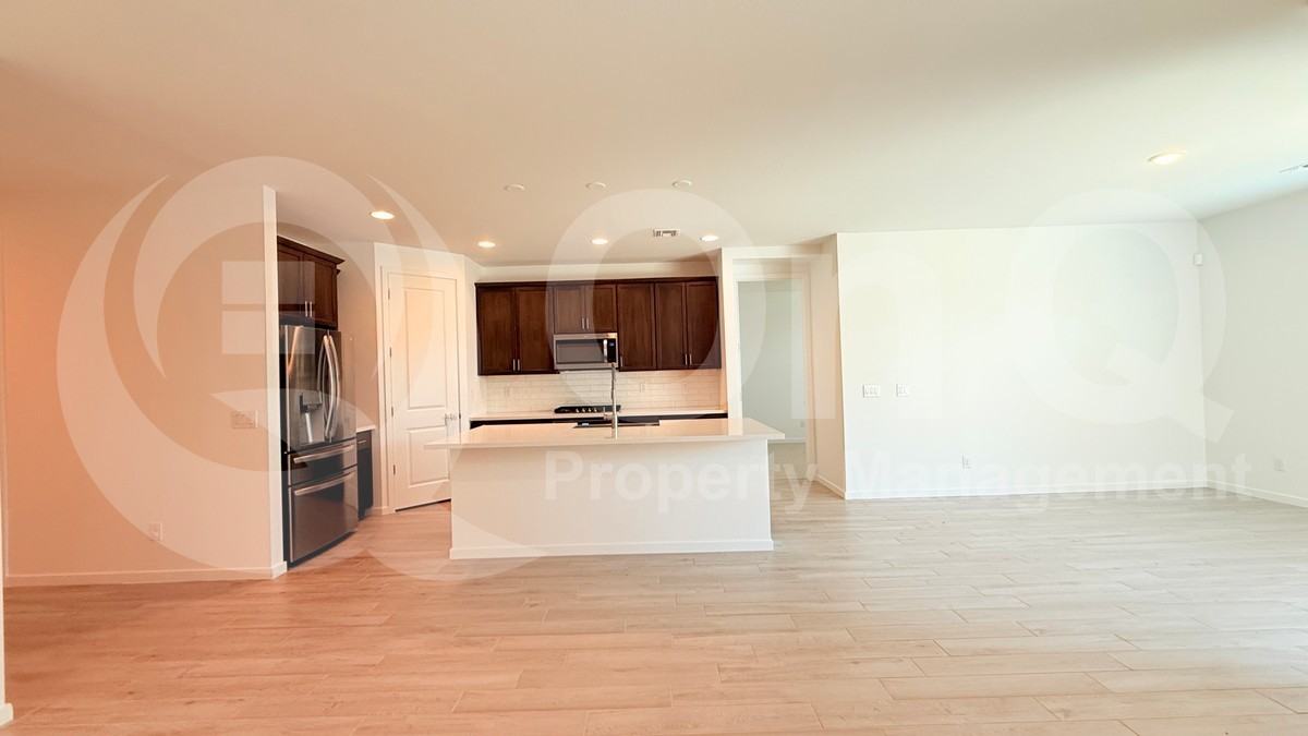 5537 W Jackalope Ln - Photo 6 of 31
