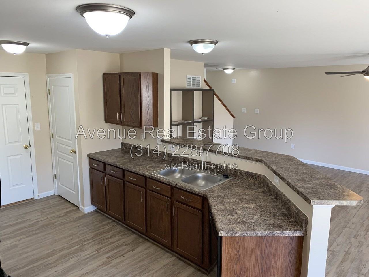 554 Parkgate Dr - Photo 6 of 34