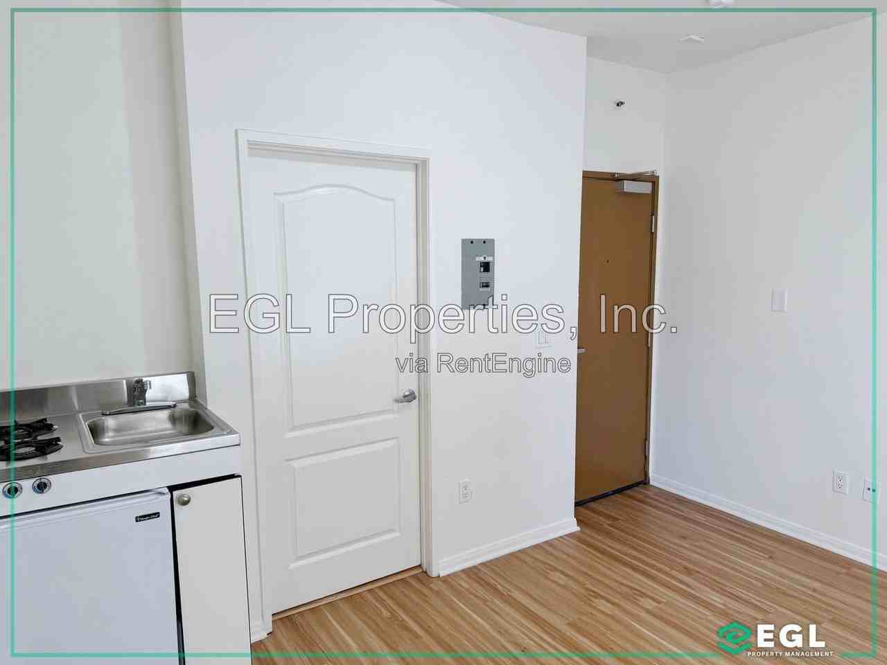 445 S Western Ave #411 - Photo 2 of 5