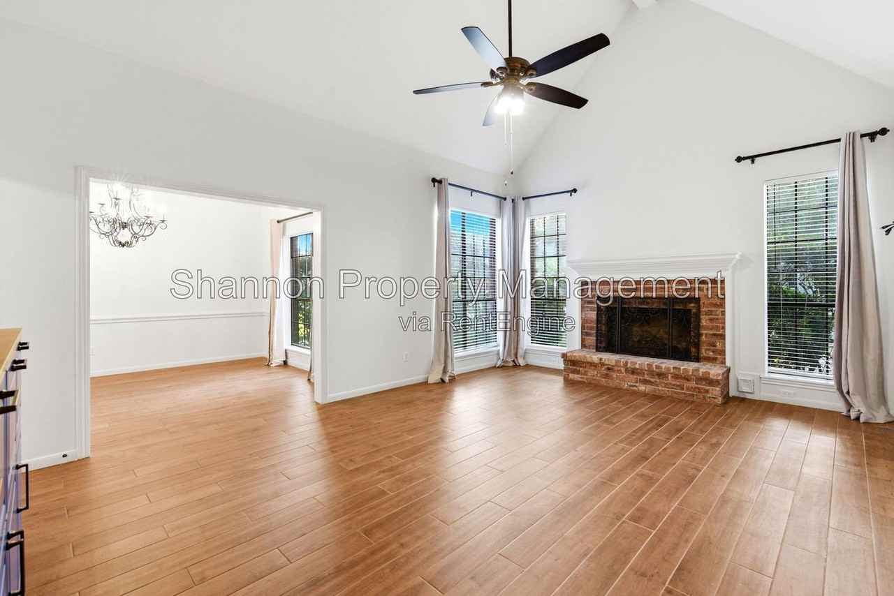 5626 Spring Lodge Dr - Photo 7 of 39