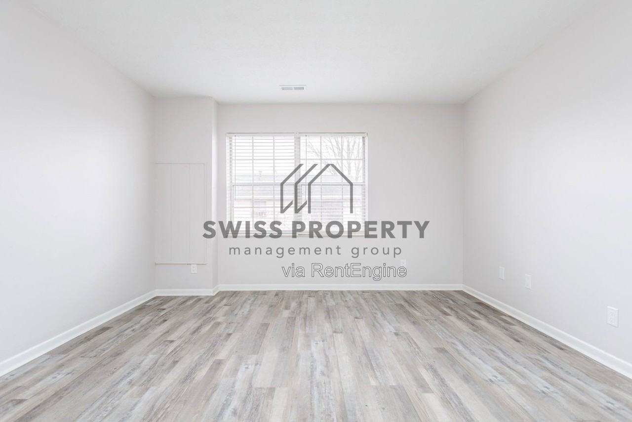 4577 Olentangy River Rd #201 - Photo 6 of 34