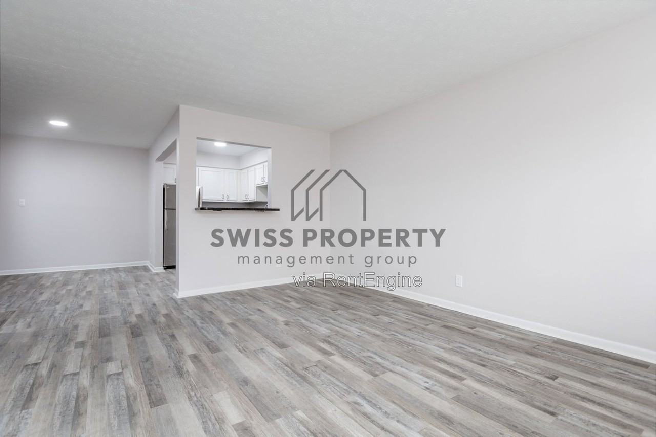 4577 Olentangy River Rd #201 - Photo 7 of 34
