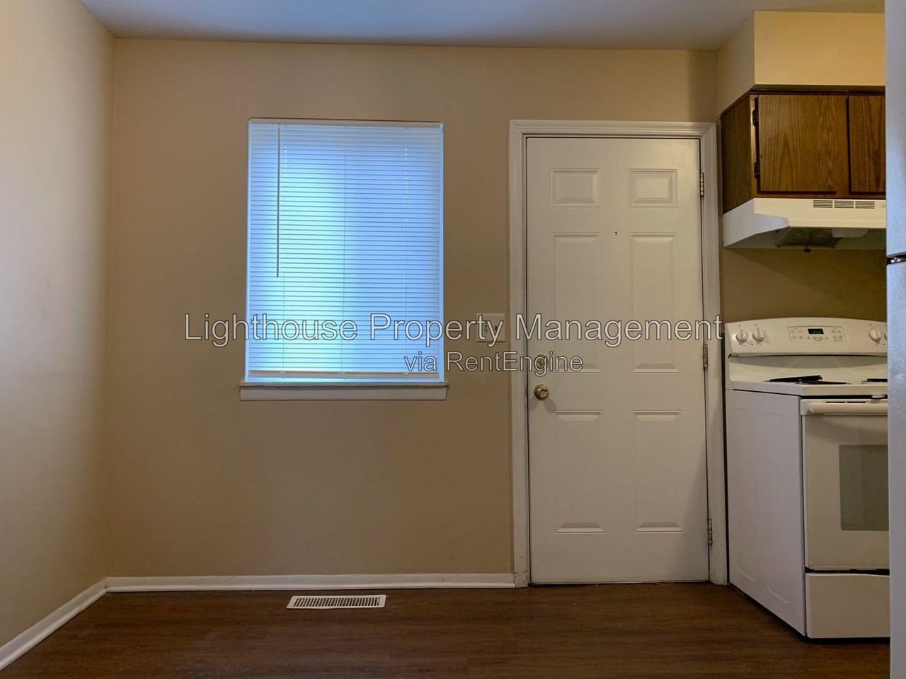 863 Lincoln Ave #8 - Photo 6 of 22