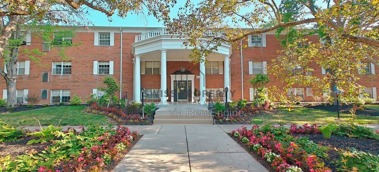 4577 Olentangy River Rd #G6 - Photo 2 of 50