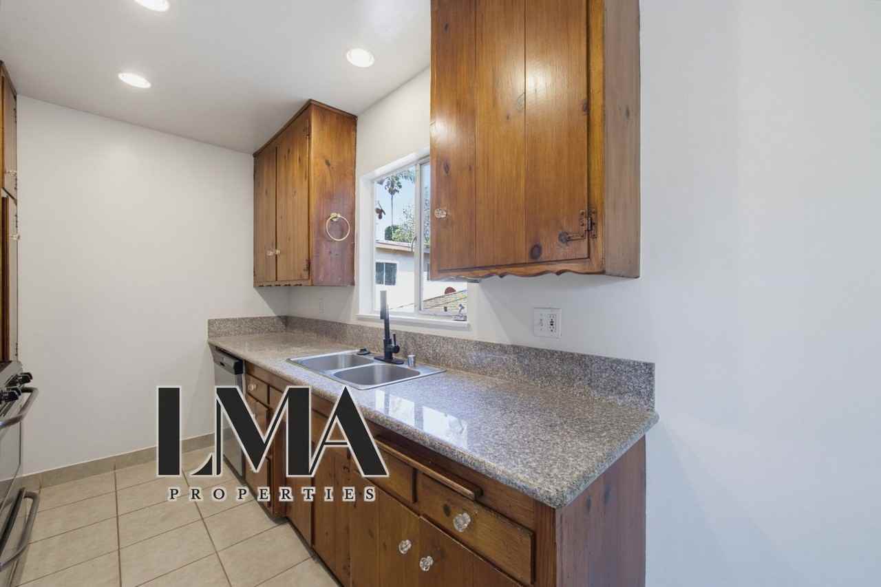 1453 Butler Ave #3 - Photo 6 of 19