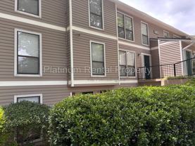 402 Wynnes Ridge Cir Se - Photo 1 of 1