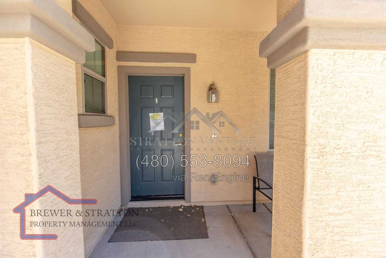 3035 E Dublin St - Photo 5 of 38