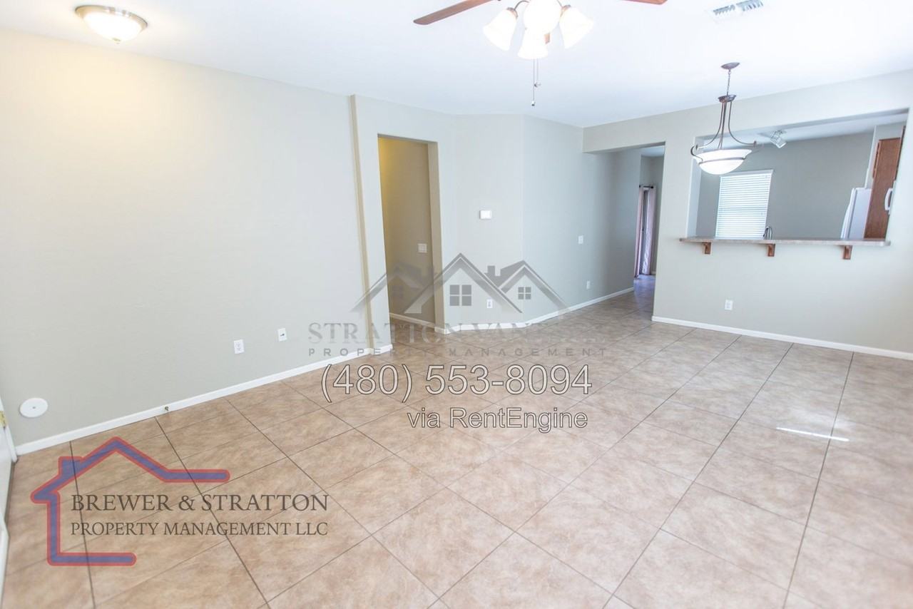3035 E Dublin St - Photo 7 of 38