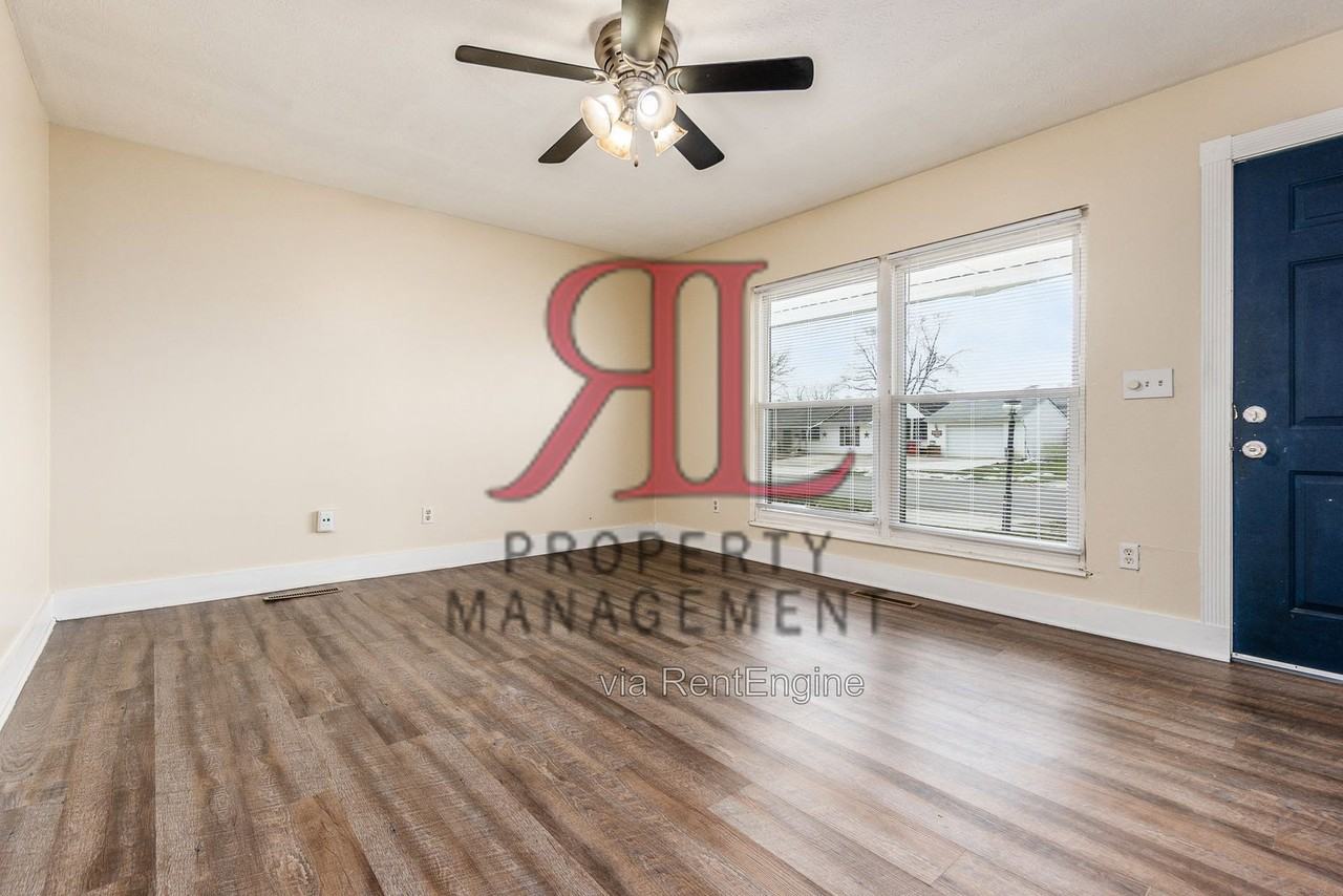 5026 Astoria Ave - Photo 5 of 23