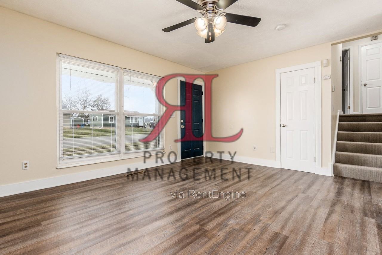 5026 Astoria Ave - Photo 6 of 23