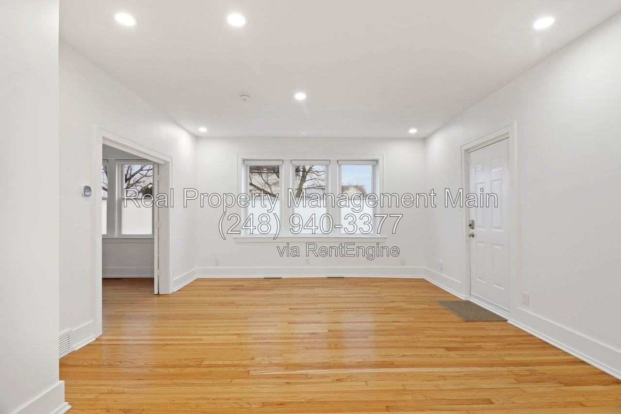 12303 Klinger St - Photo 4 of 33