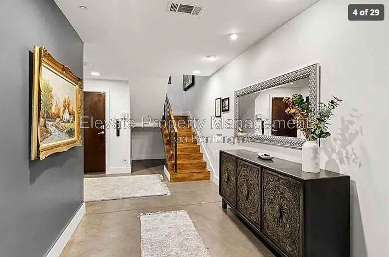 321 Ne 4th St #32 - Photo 4 of 29
