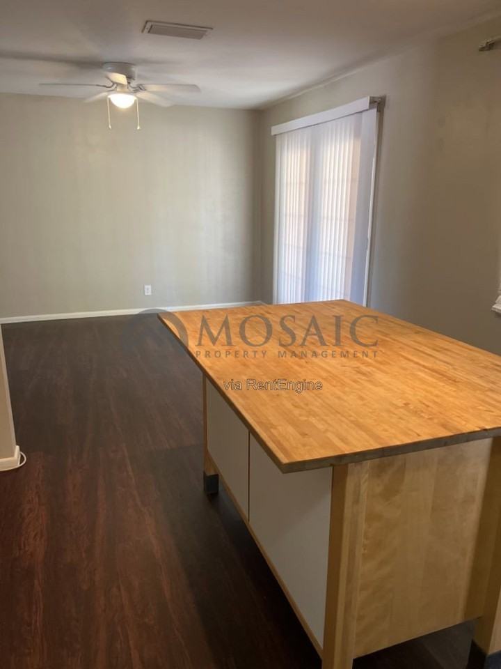 921 W 19th St - Photo 6 of 19