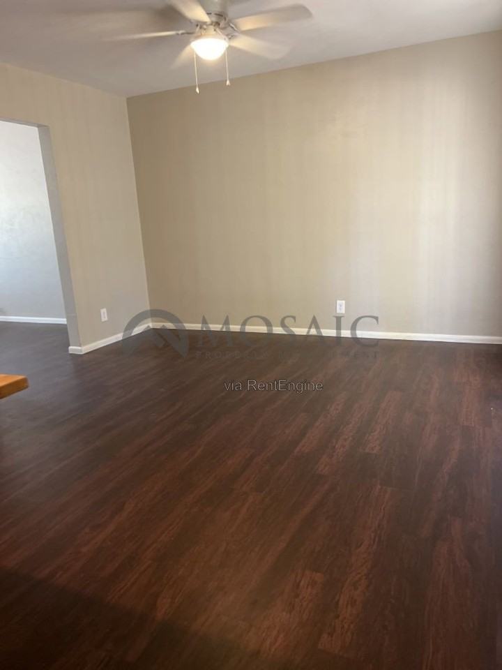 921 W 19th St - Photo 7 of 19