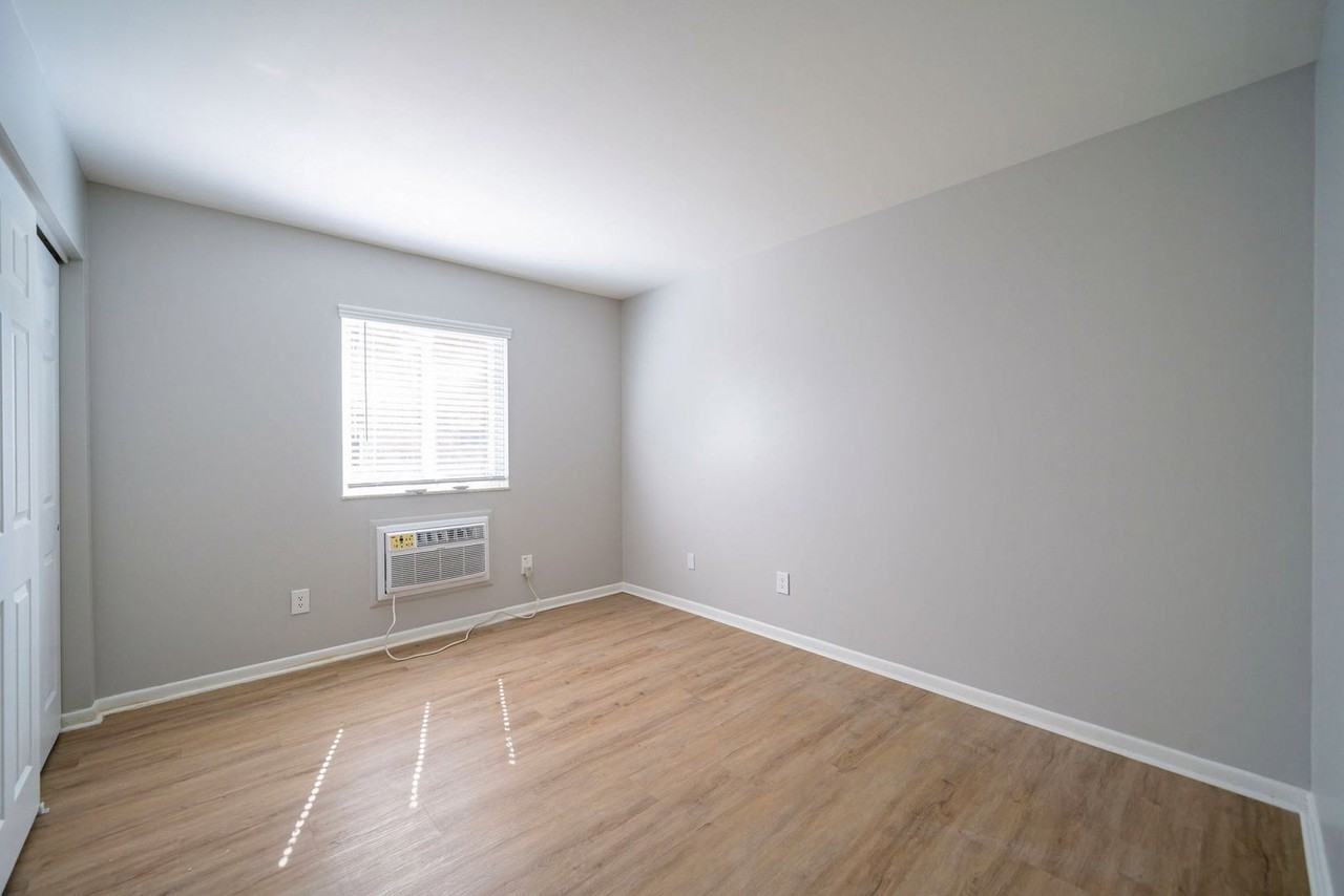 651 Riverview Dr #6 - Photo 7 of 14