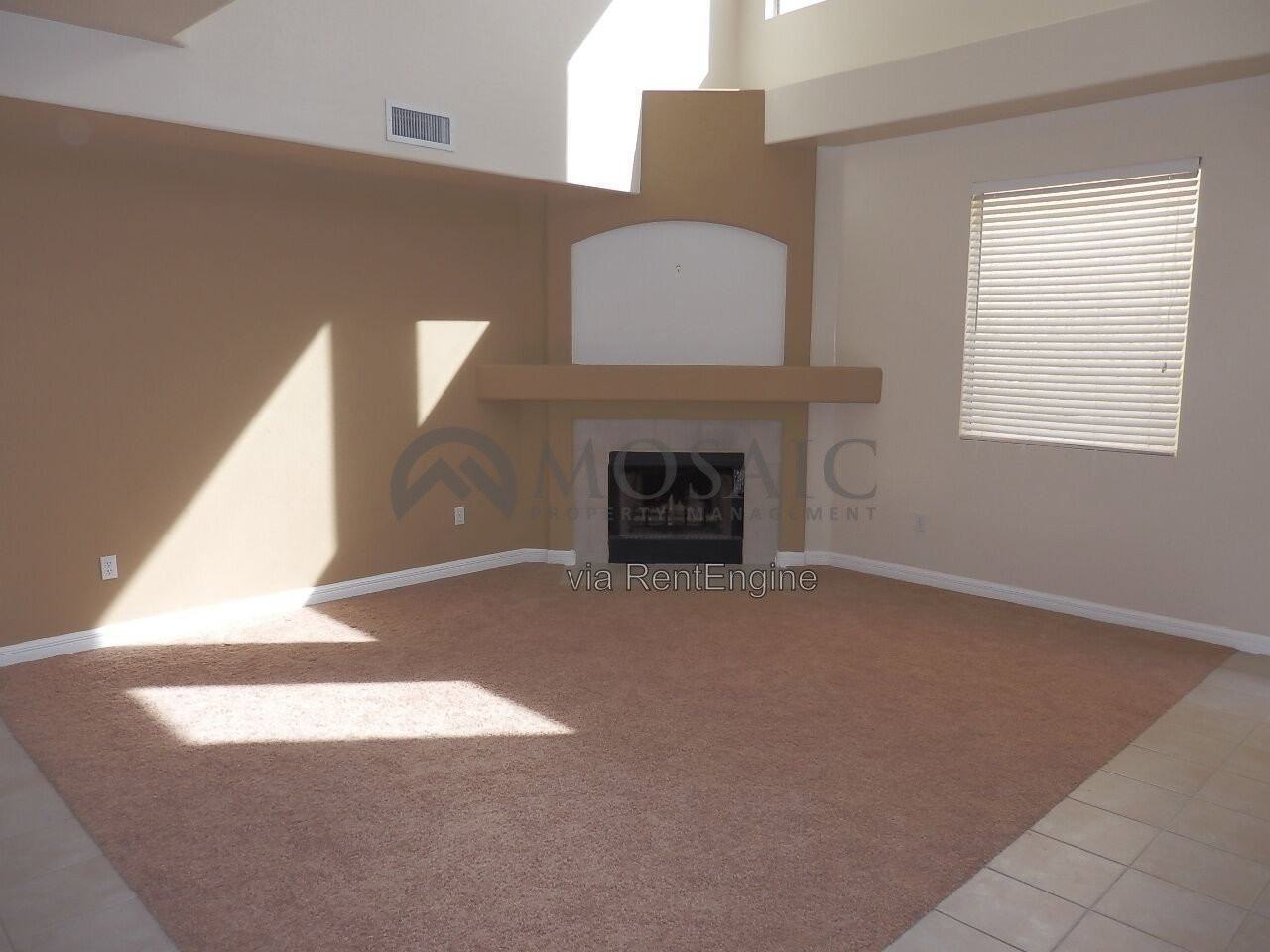 2106 E Briarwood Ter - Photo 2 of 16