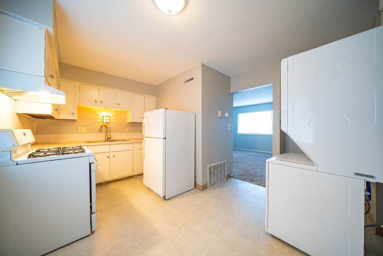 311 E Jenkins Ave #A - Photo 5 of 21