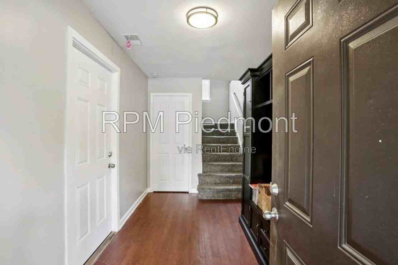 751 Prince Pl Nw - Photo 6 of 31