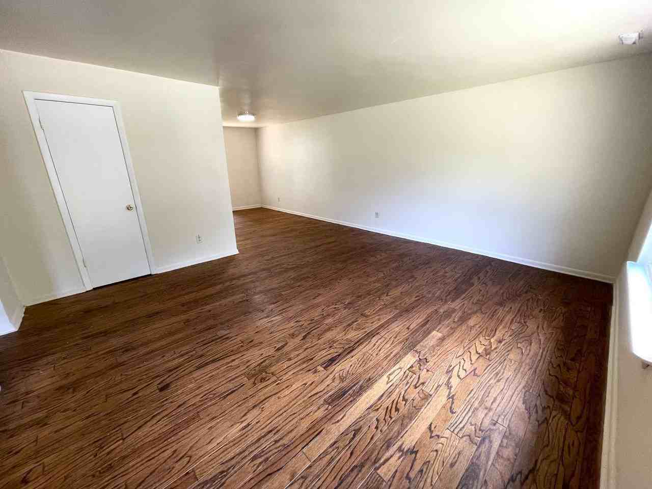 9237 Lost Forest Dr - Photo 3 of 14