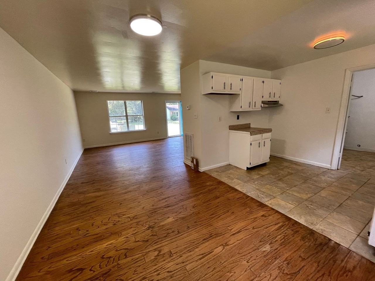 9237 Lost Forest Dr - Photo 7 of 14