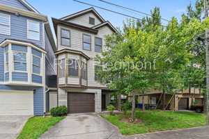 featured image of 740 Prince Pl Nw