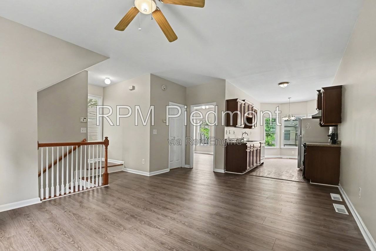 740 Prince Pl Nw - Photo 3 of 29