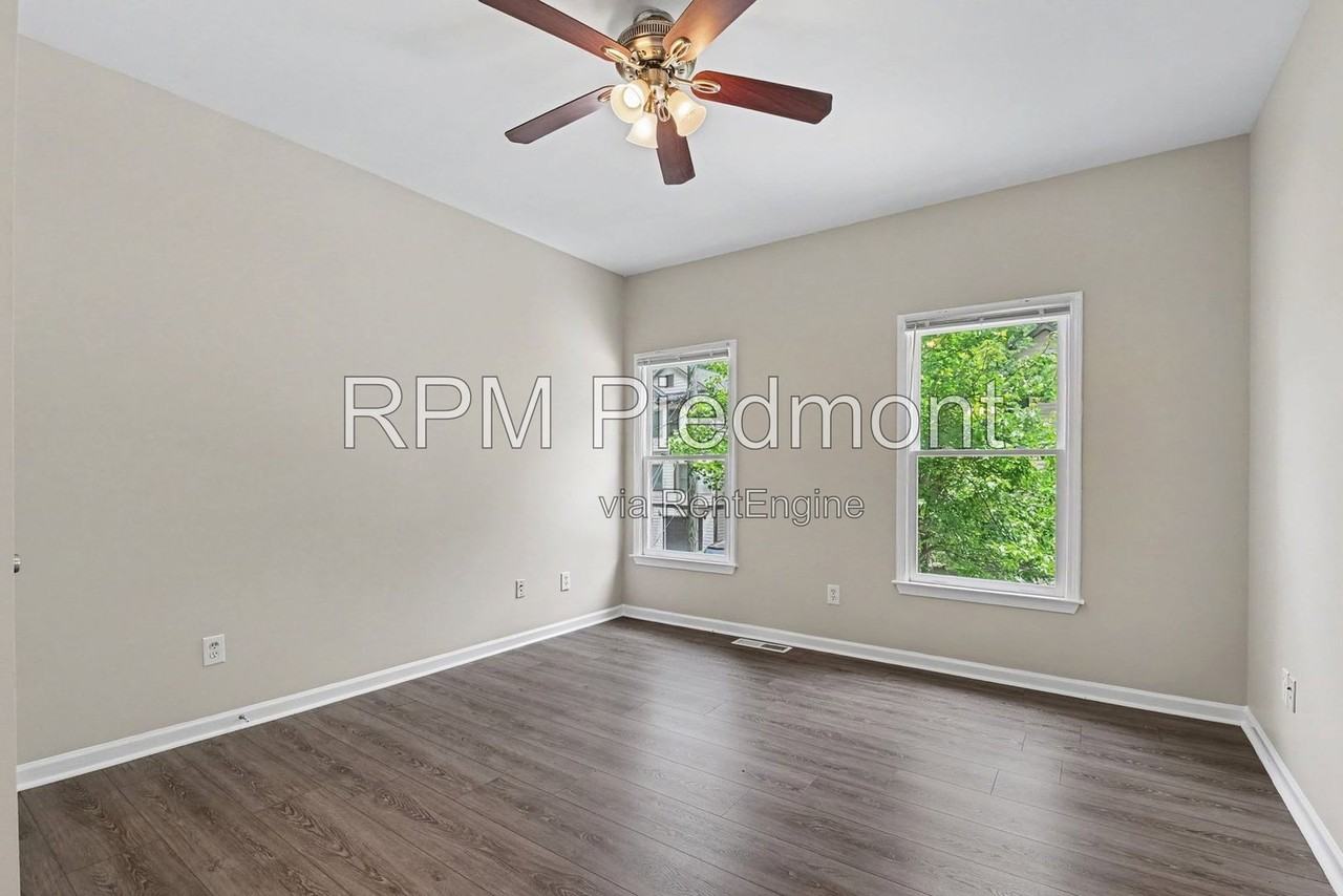 740 Prince Pl Nw - Photo 4 of 29