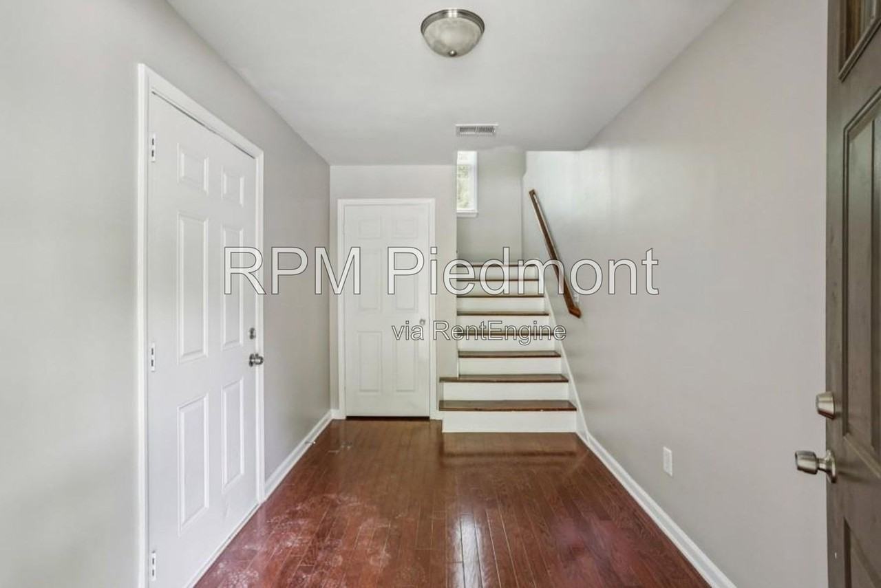 740 Prince Pl Nw - Photo 6 of 29