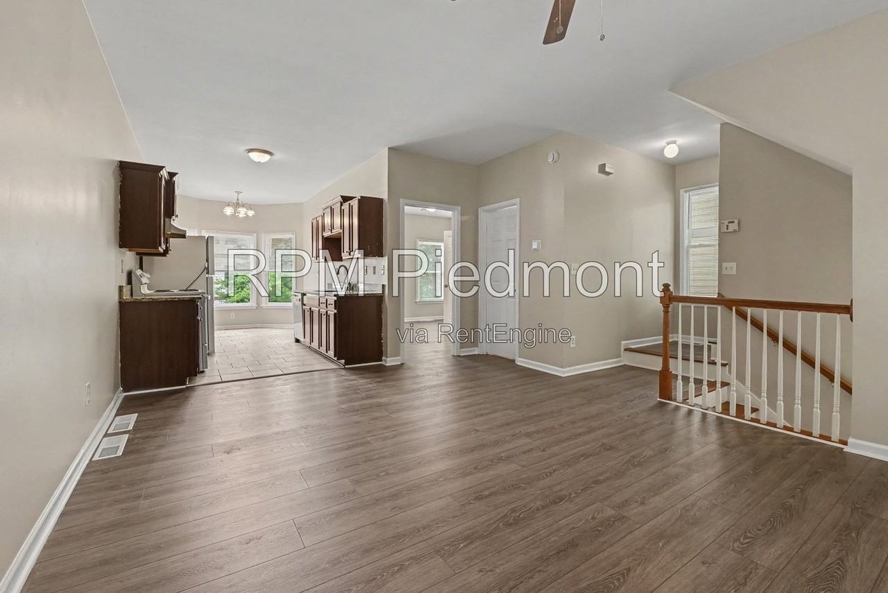 739 Prince Pl Nw - Photo 3 of 31