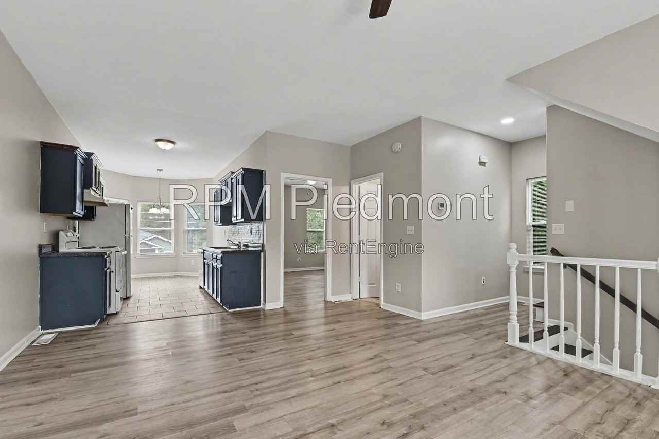 753 Prince Pl Nw - Photo 3 of 30