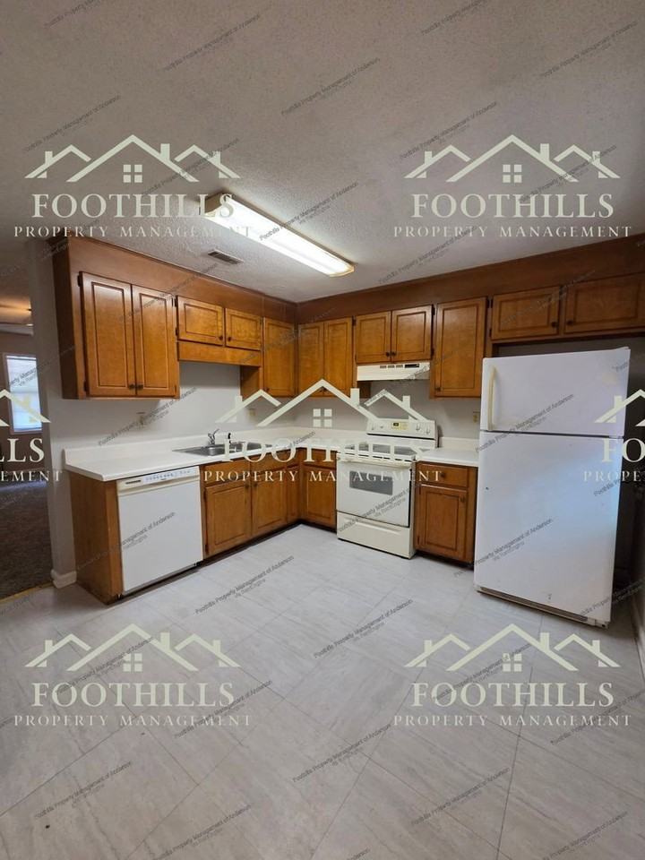 119 Woodland Dr #C - Photo 4 of 11