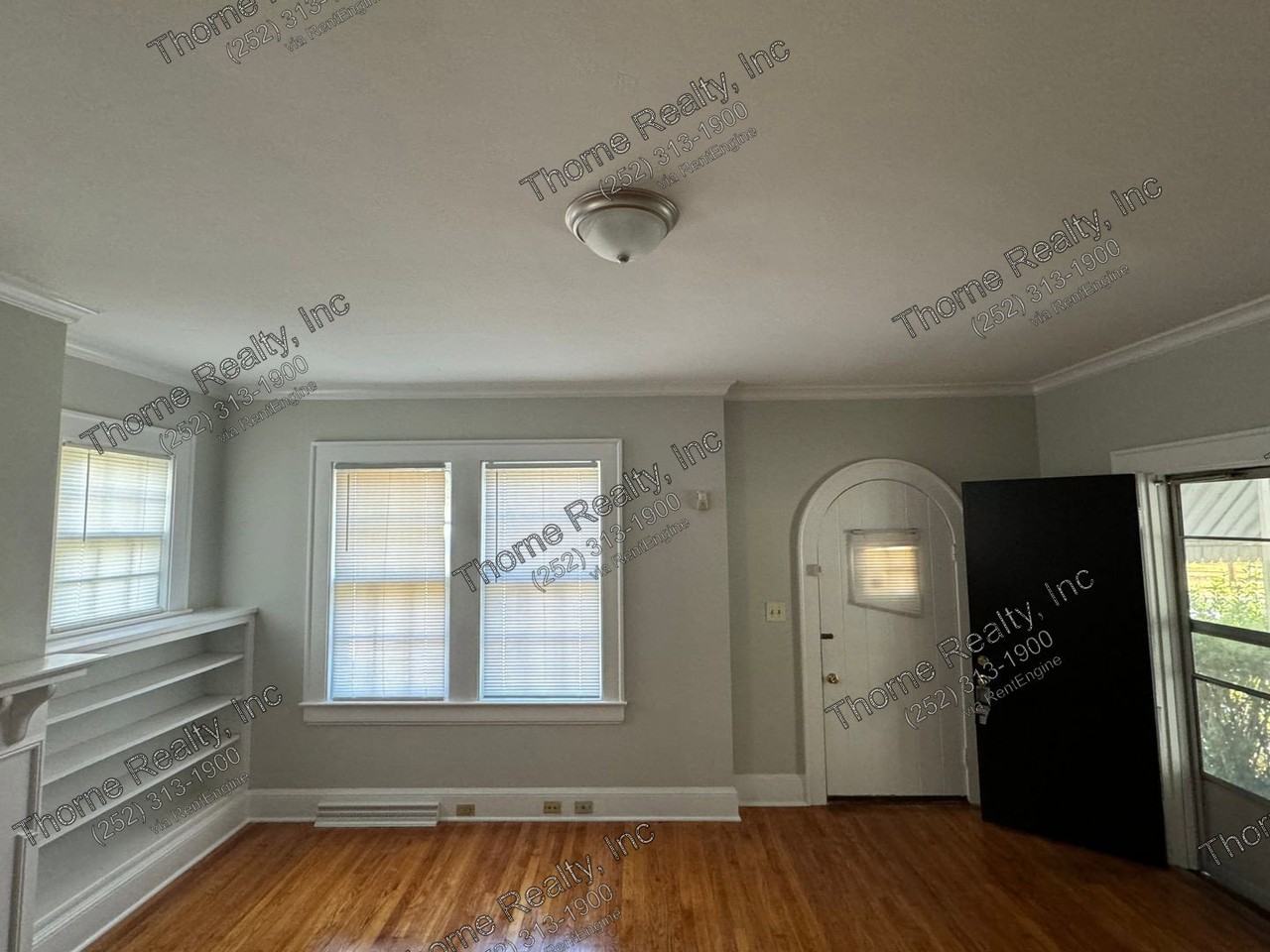 823 Western Ave - Photo 3 of 15