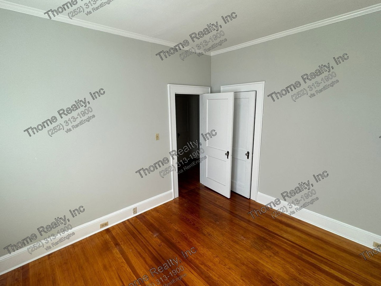 823 Western Ave - Photo 7 of 15