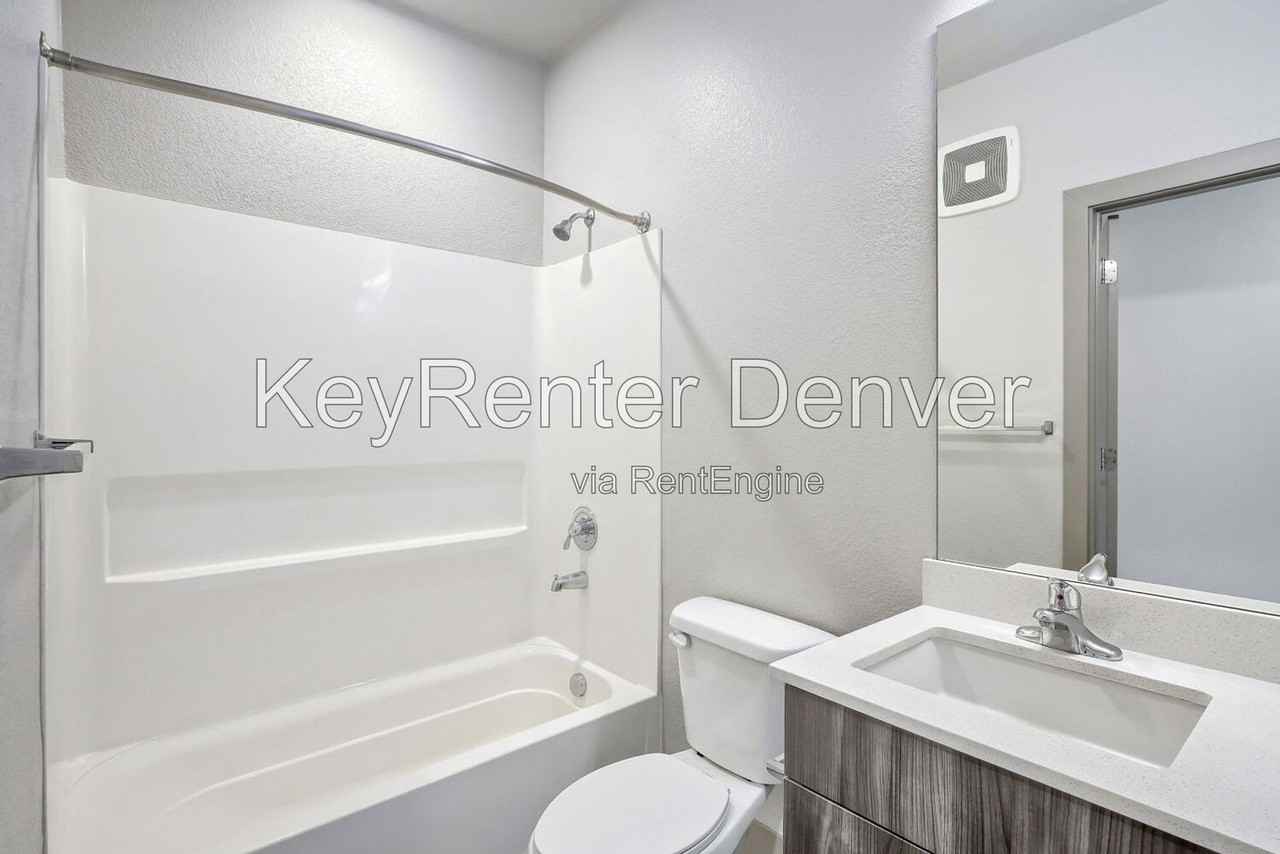4923 King St #503 - Photo 6 of 12