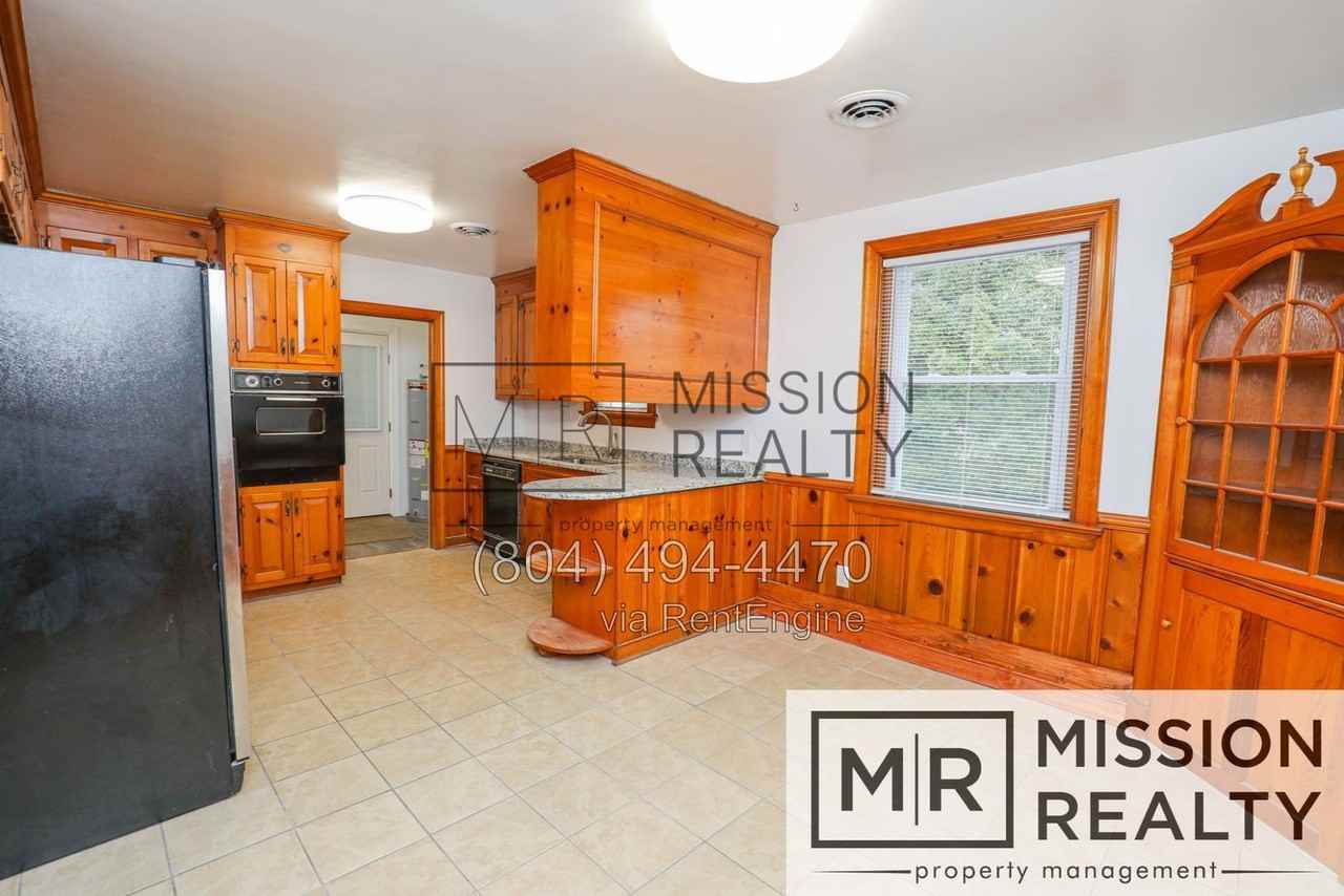 4823 Suecla Dr - Photo 7 of 17