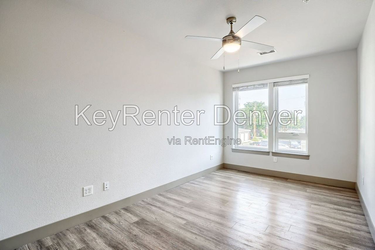 4923 King St #303 - Photo 7 of 12