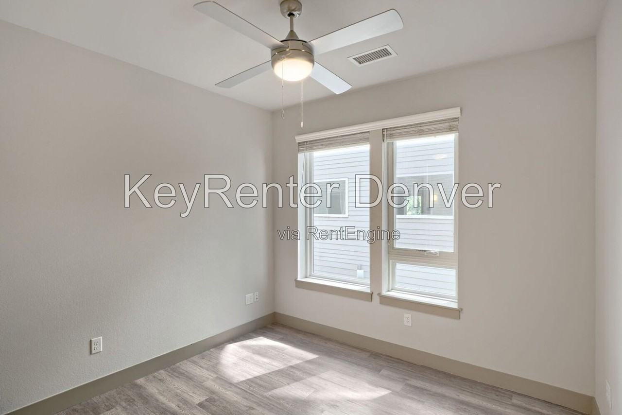 4923 King St #307 - Photo 7 of 12