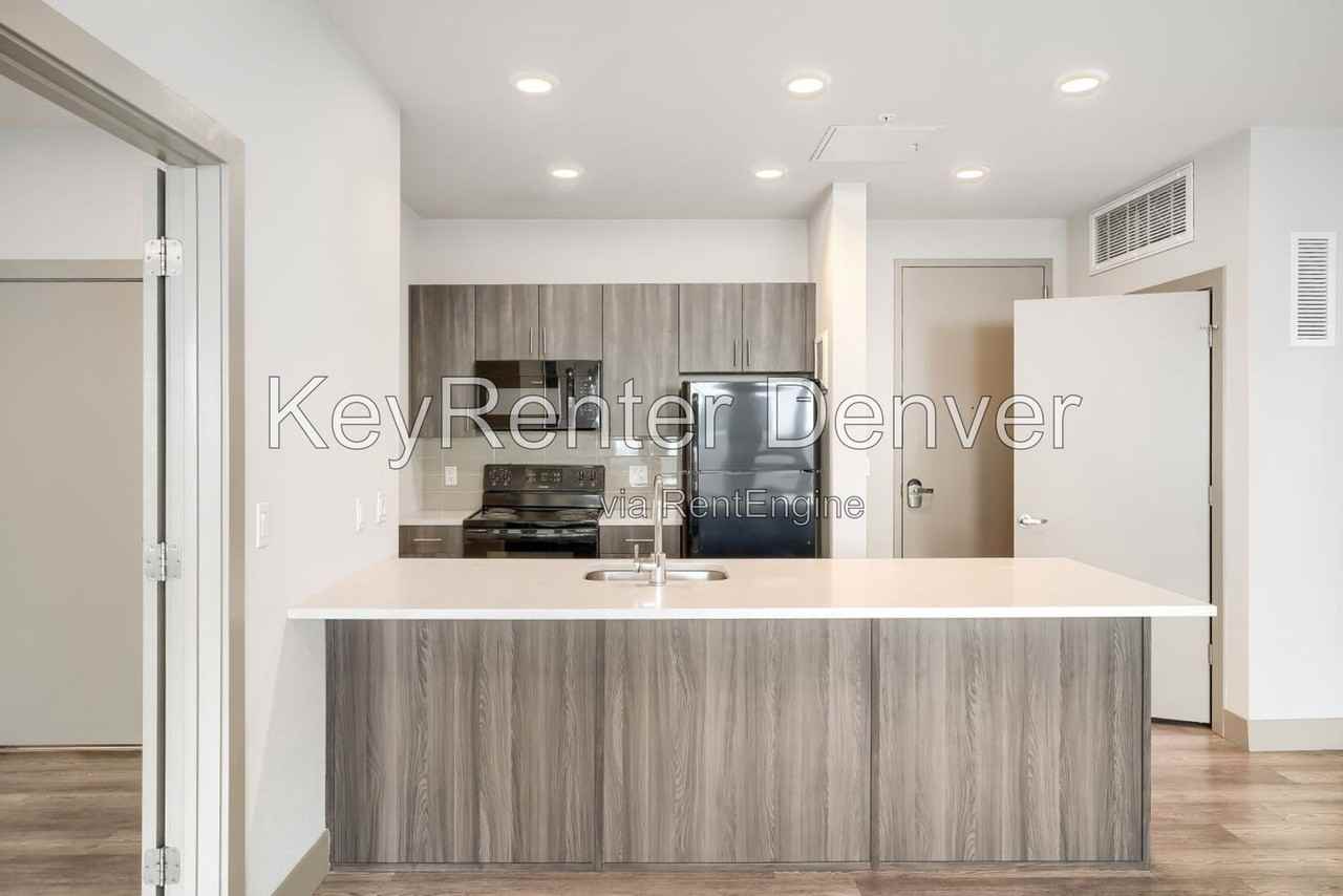 4923 King St #205 - Photo 6 of 12
