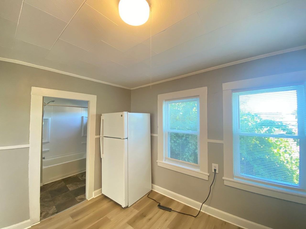4 Shedds Ave - Photo 3 of 34
