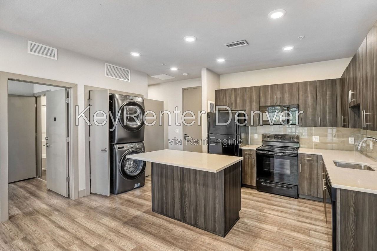 4923 King St #400 - Photo 2 of 12