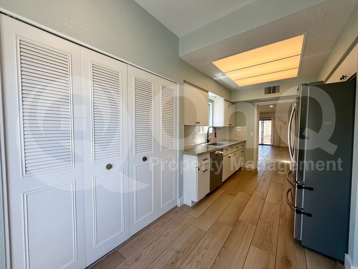 4322 N 28th Way - Photo 3 of 18