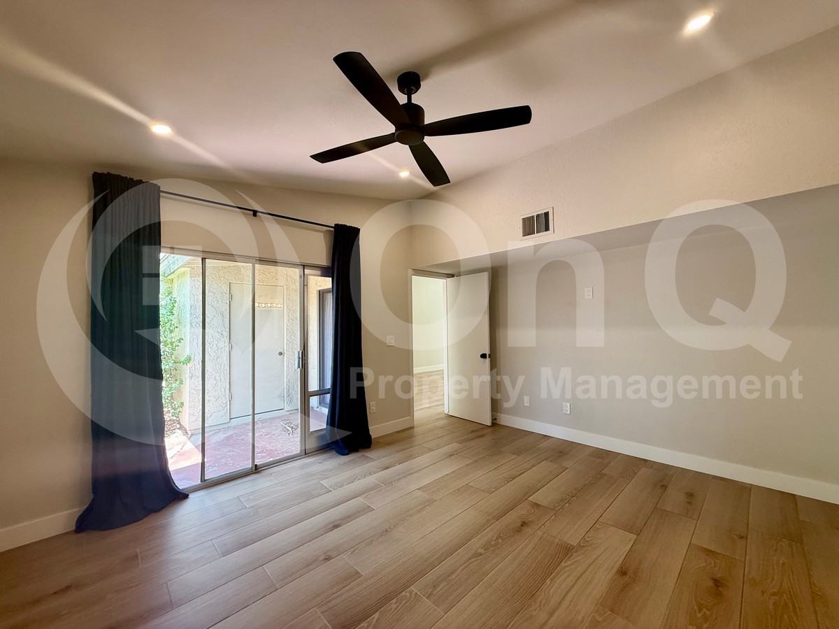 4322 N 28th Way - Photo 7 of 18