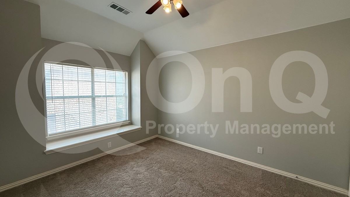 4536 Brenda Dr - Photo 4 of 28