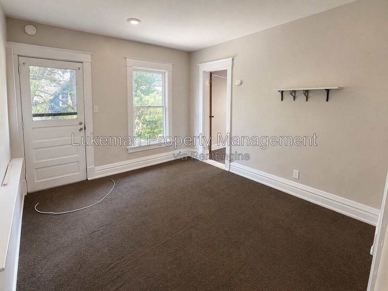 415 Davis St #4 - Photo 2 of 7